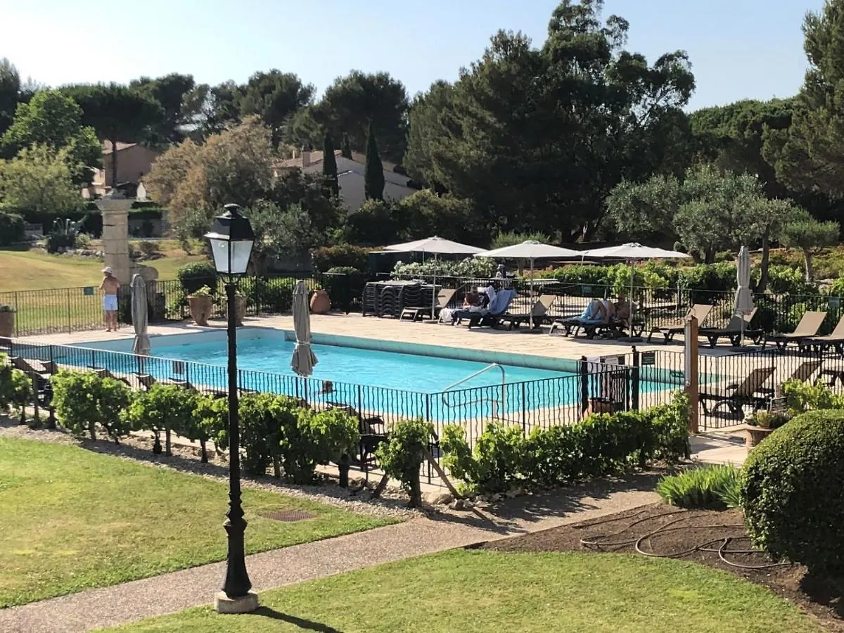 La Terrasse Sur Le Golf De Pont Royal Apartment Mallemort