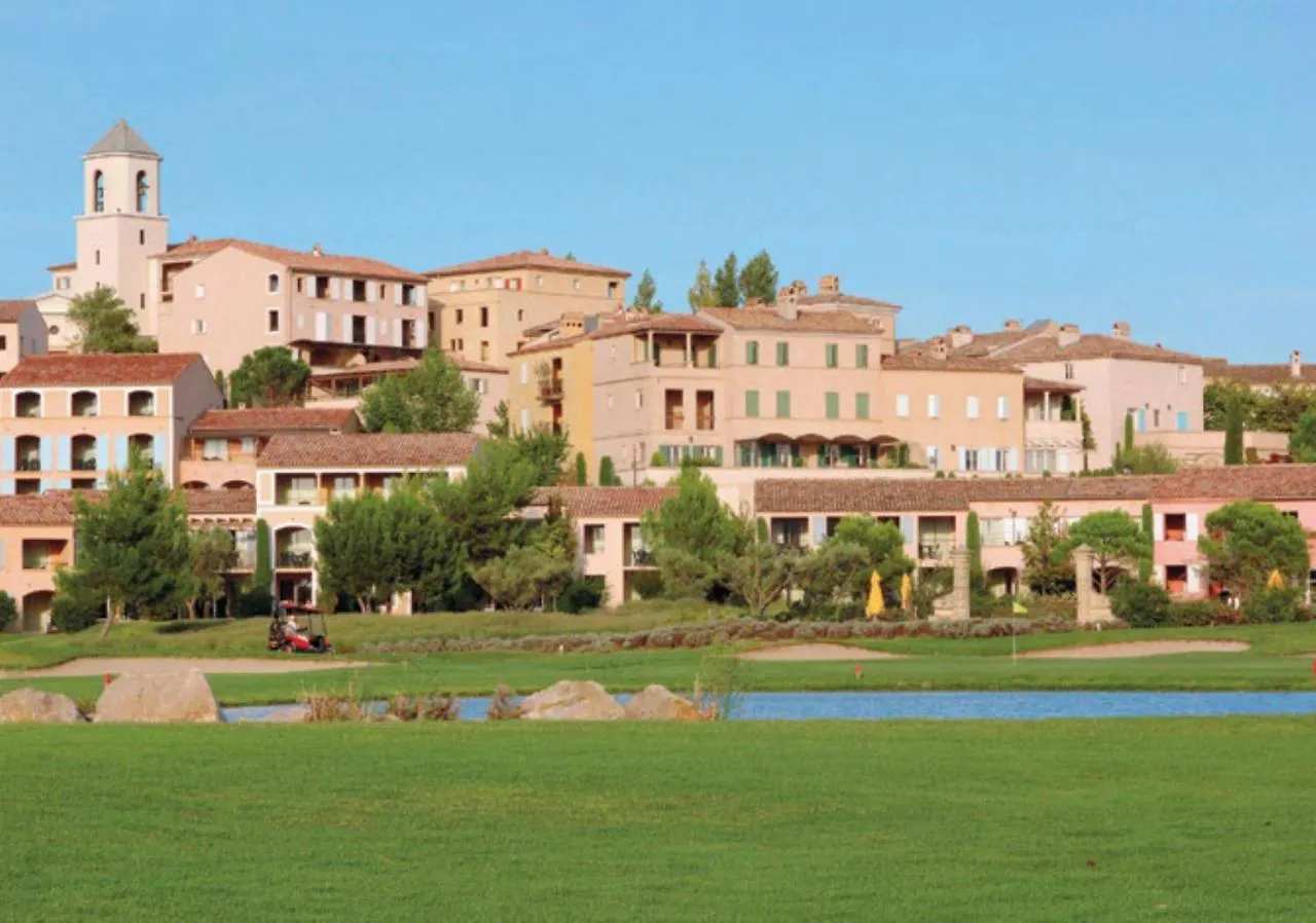La Terrasse Sur Le Golf De Pont Royal Apartment Mallemort